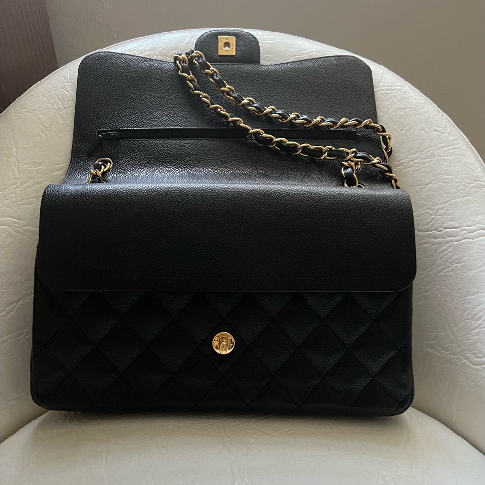 CHANEL Jumbo Double Flap Bag Black Caviar Leather 30 Cm - Picture 3 of 4